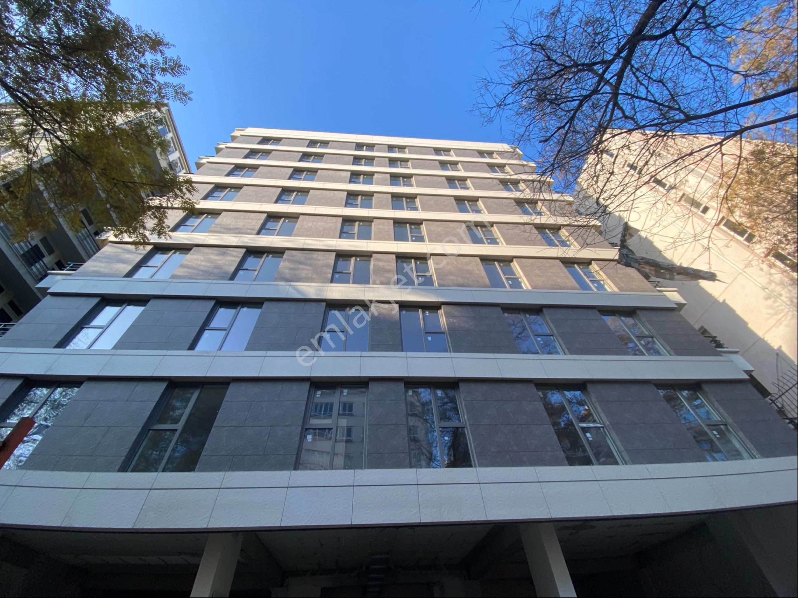 Ankara'nın Kalbi Kızılay'da Satılık Kapalı Garajlı Asansörlü 1+1 - Görsel 19