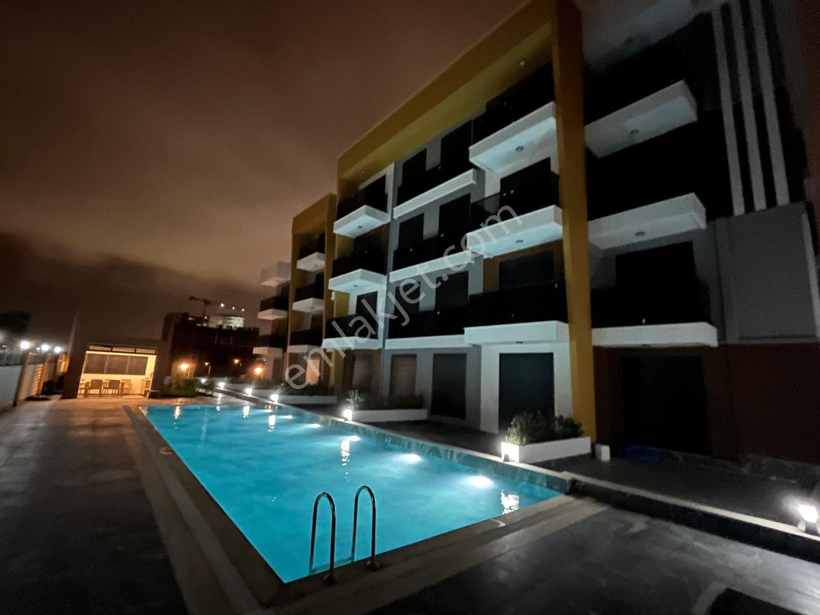 Altıntaşta Havuzlu Kapalı Otoparklı Ferah Daire - Görsel 9