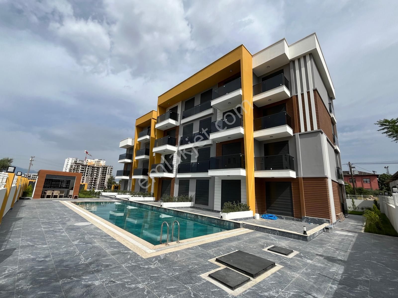 Altıntaşta Havuzlu Kapalı Otoparklı Ferah Daire - Görsel 10