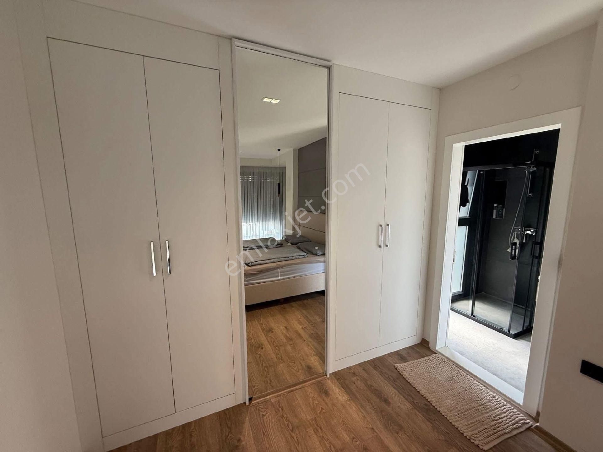 Kuşadasında Plaja Yakın Özel Havuzlu Ful Eşyalı Otoparklı Villa - Görsel 19