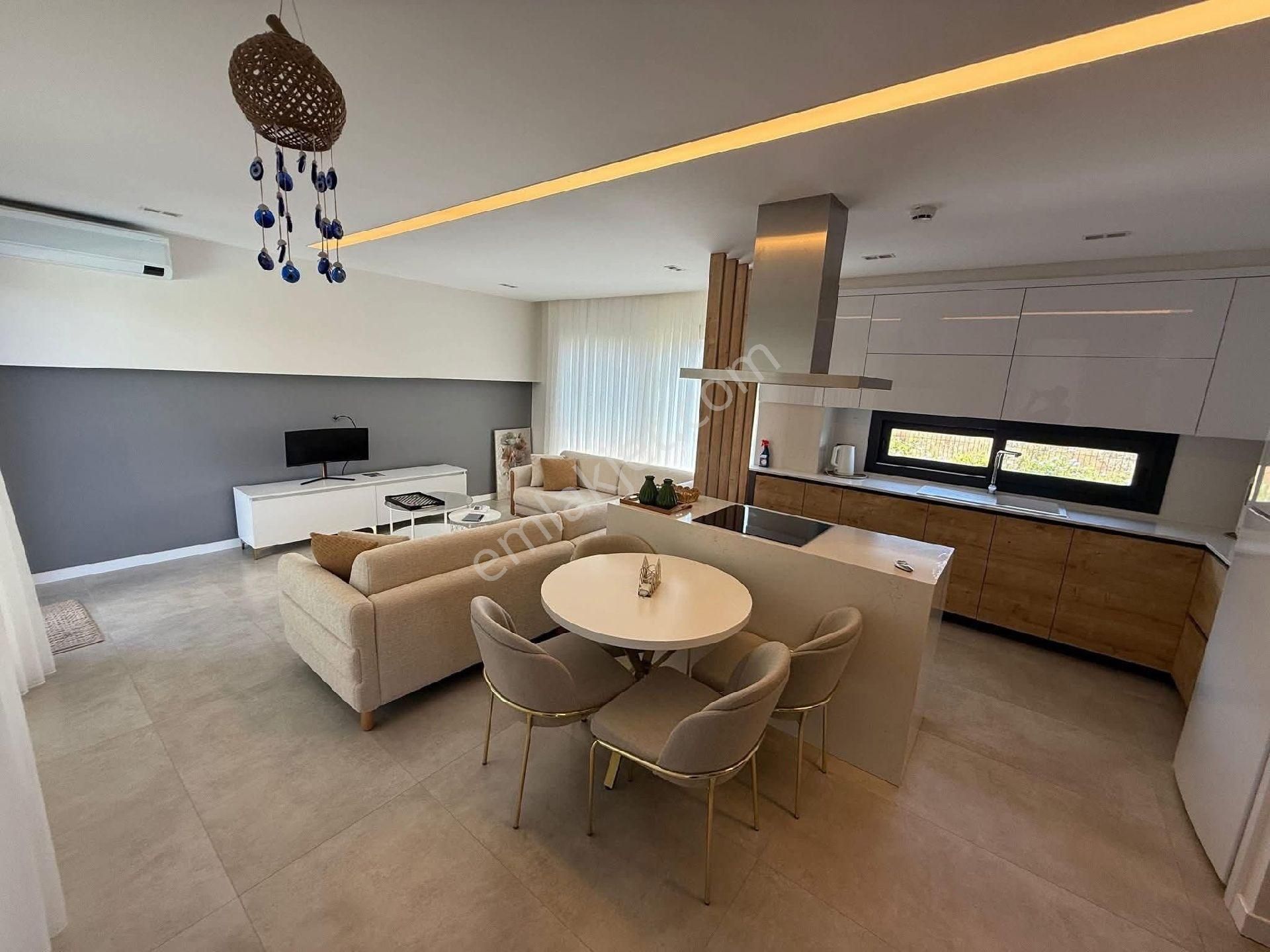 Kuşadasında Plaja Yakın Özel Havuzlu Ful Eşyalı Otoparklı Villa - Görsel 8