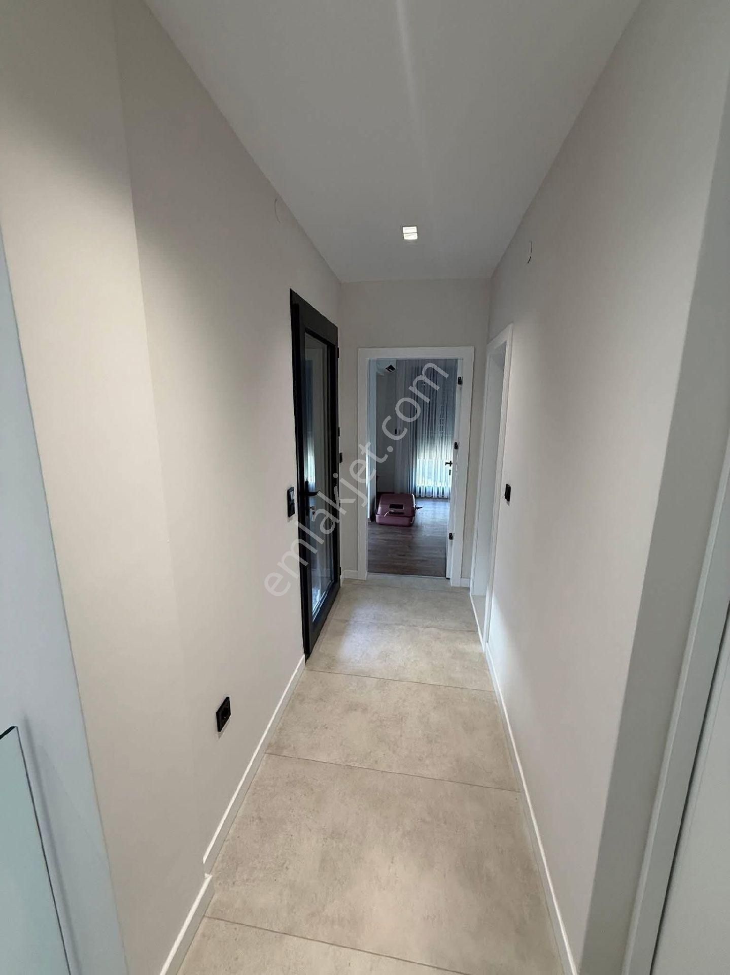 Kuşadasında Plaja Yakın Özel Havuzlu Ful Eşyalı Otoparklı Villa - Görsel 20