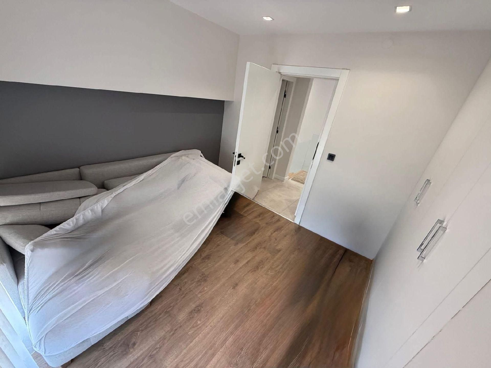 Kuşadasında Plaja Yakın Özel Havuzlu Ful Eşyalı Otoparklı Villa - Görsel 17