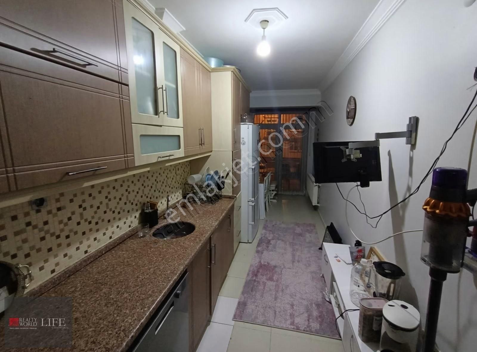 Rwlıfe// Alanönü Hicri Sezen Caddesinde Kiralık 3+1 Daire - Görsel 4