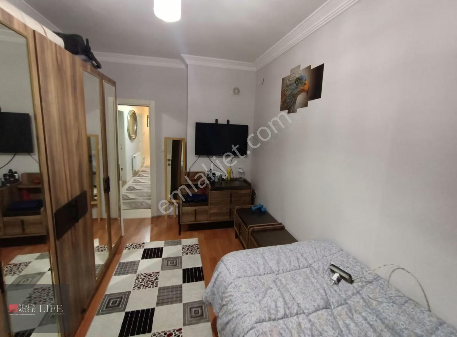 Rwlıfe// Alanönü Hicri Sezen Caddesinde Kiralık 3+1 Daire - Görsel 2