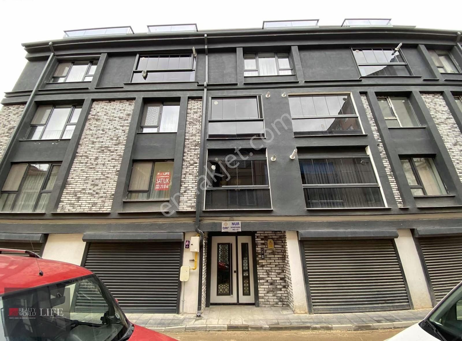 Rw Lıfe //ışıklar Mh Sivrihisar Cd Yakını Özel Garajlı 3+1 Daire