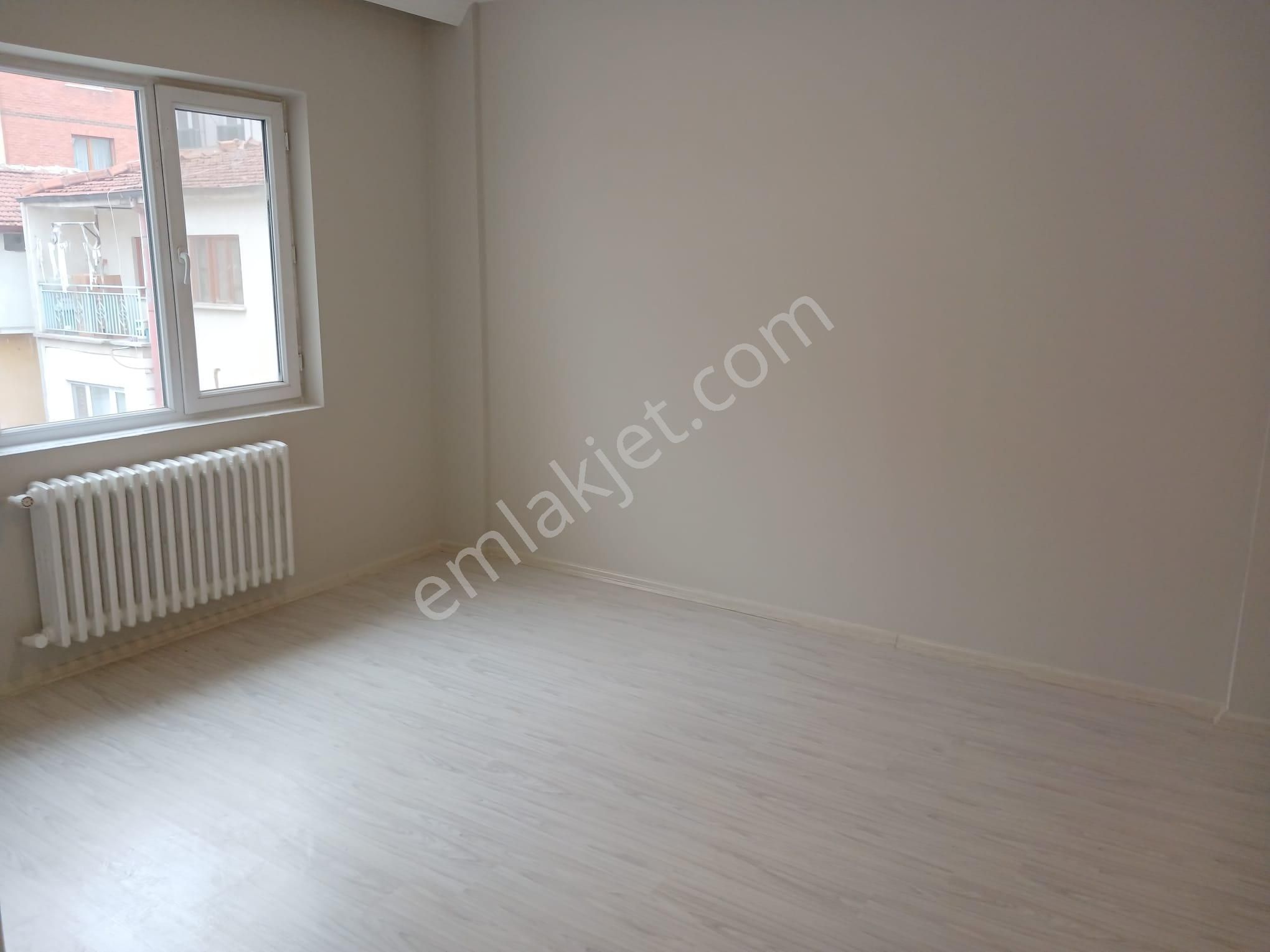 Kaçırmayın Tepebaşı Mamure Mah. Çarşıya Yakın Satılık 2+1 Bakımlı Daire - Görsel 16