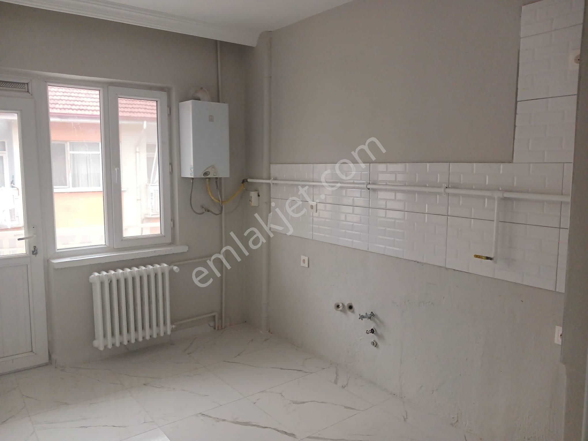 Kaçırmayın Tepebaşı Mamure Mah. Çarşıya Yakın Satılık 2+1 Bakımlı Daire - Görsel 4