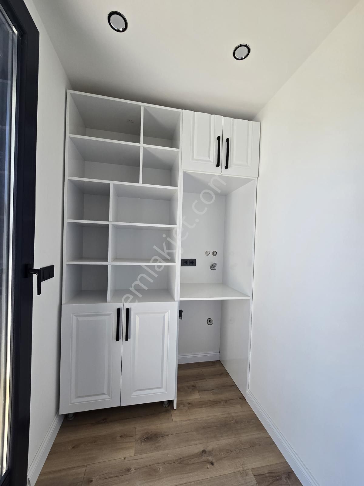 Efeler’de Tam Müstakil 260 M2 Arsa İçerisinde, Eşyalı Lüks Villa - Görsel 26