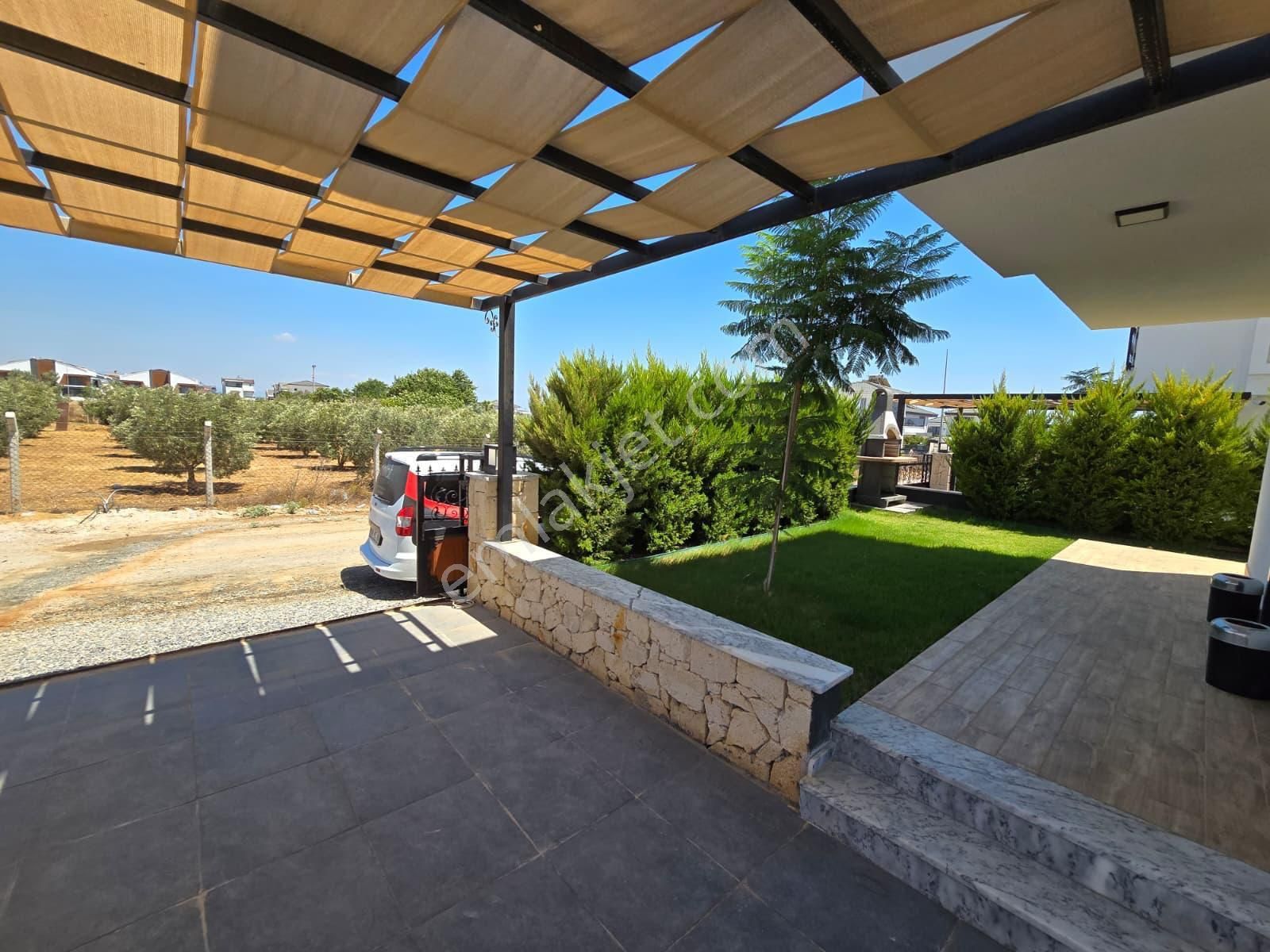 Efeler’de Tam Müstakil 260 M2 Arsa İçerisinde, Eşyalı Lüks Villa - Görsel 8