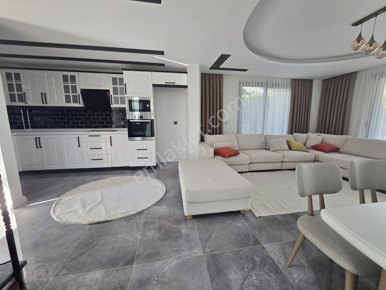 Efeler’de Tam Müstakil 260 M2 Arsa İçerisinde, Eşyalı Lüks Villa - Görsel 24