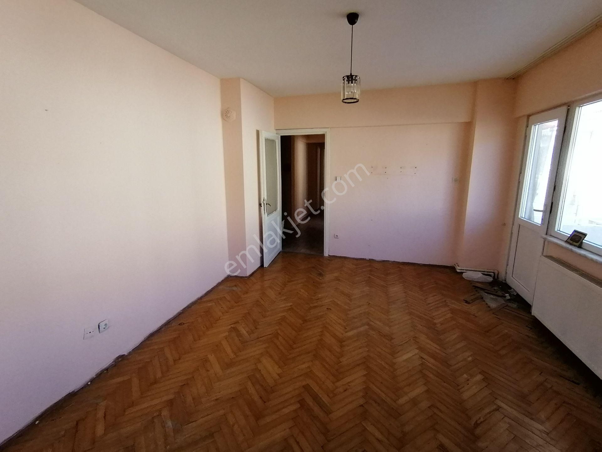 Şanlı Emlaktan.. Çınarcık Harmanlar Mh.'de ,sahile Çok Yakın, / 2+1 / 100m2 / Doğalgazlı Daire - Görsel 7