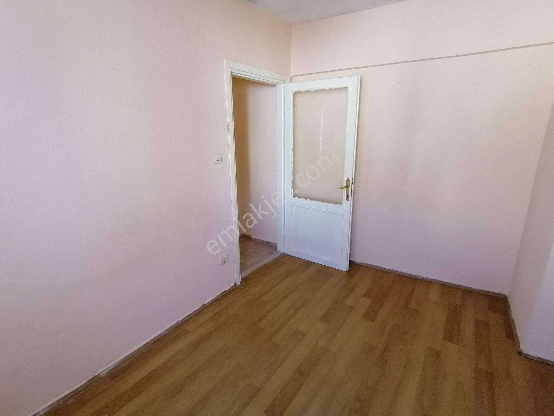 Şanlı Emlaktan.. Çınarcık Harmanlar Mh.'de ,sahile Çok Yakın, / 2+1 / 100m2 / Doğalgazlı Daire - Görsel 18