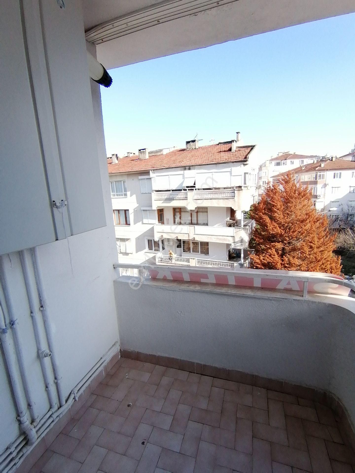 Şanlı Emlaktan.. Çınarcık Harmanlar Mh.'de ,sahile Çok Yakın, / 2+1 / 100m2 / Doğalgazlı Daire - Görsel 11