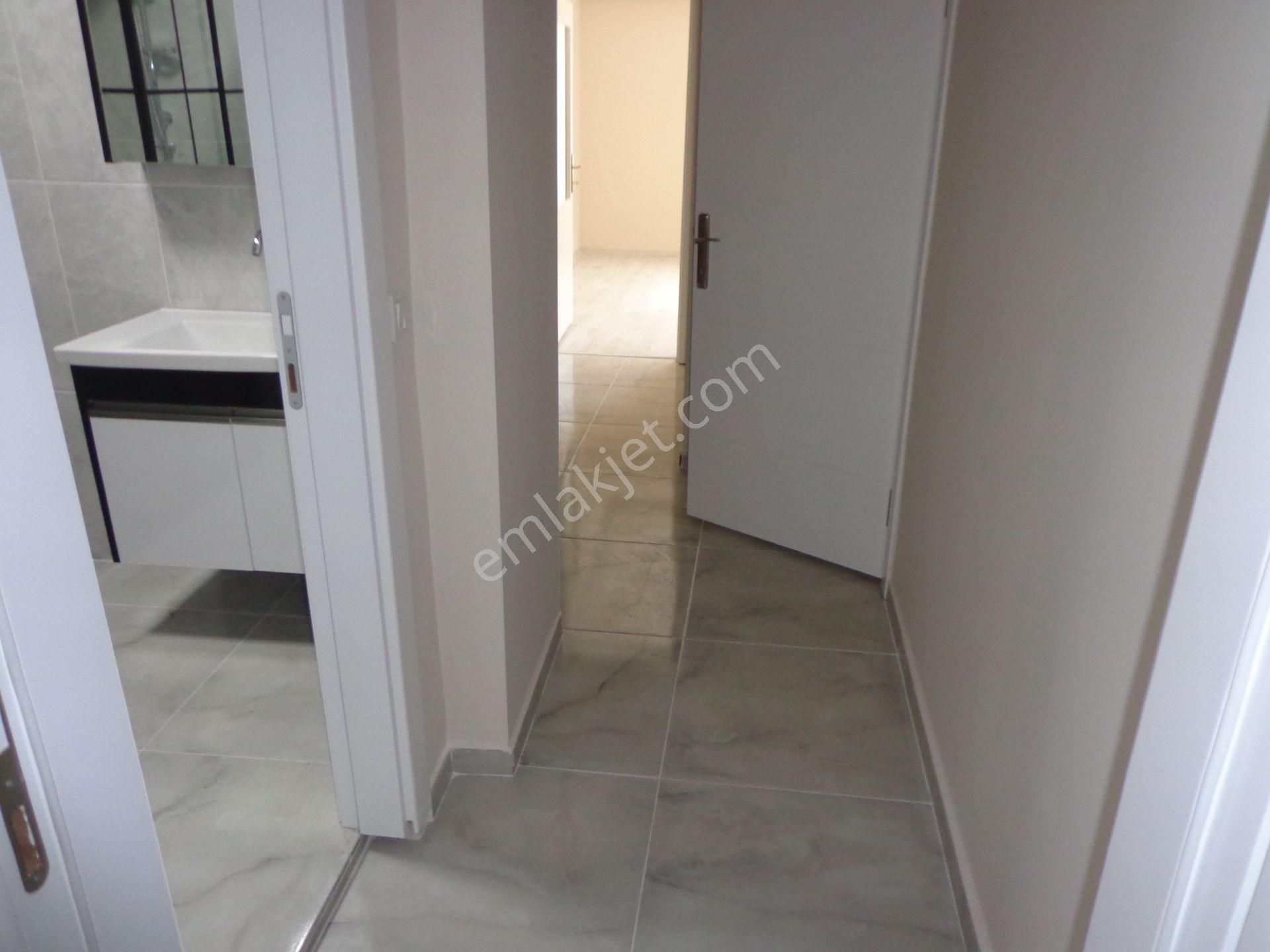 Huzur Mah.yüksek Giriş Yapılı Masrafsız Daire 65 M2 - Görsel 18