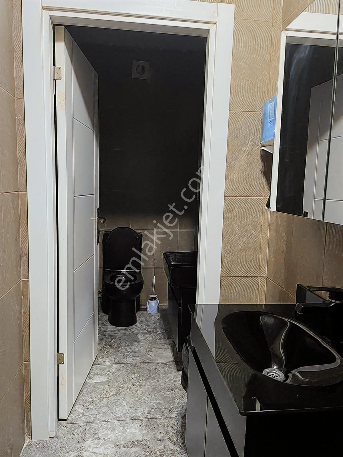 Tuzlada Merkezi Konum Marka Değeri Olan Hazır Restoran İş Yeri - Görsel 13