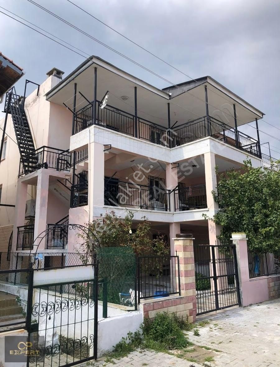 Ahmetbeylide Plaja 100m.mesafede 3 Katlı Tek Tapu Yazlık... - Görsel 3