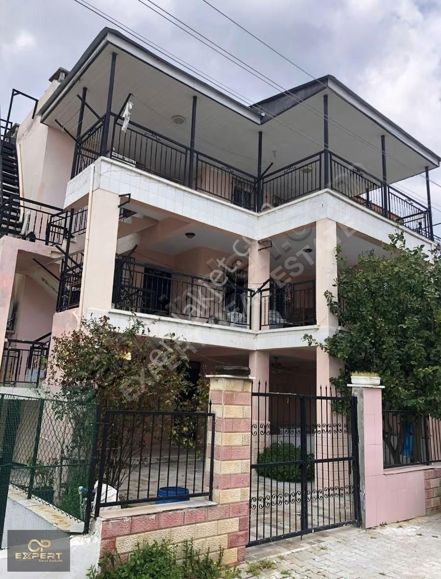 Ahmetbeylide Plaja 100m.mesafede 3 Katlı Tek Tapu Yazlık... - Görsel 27