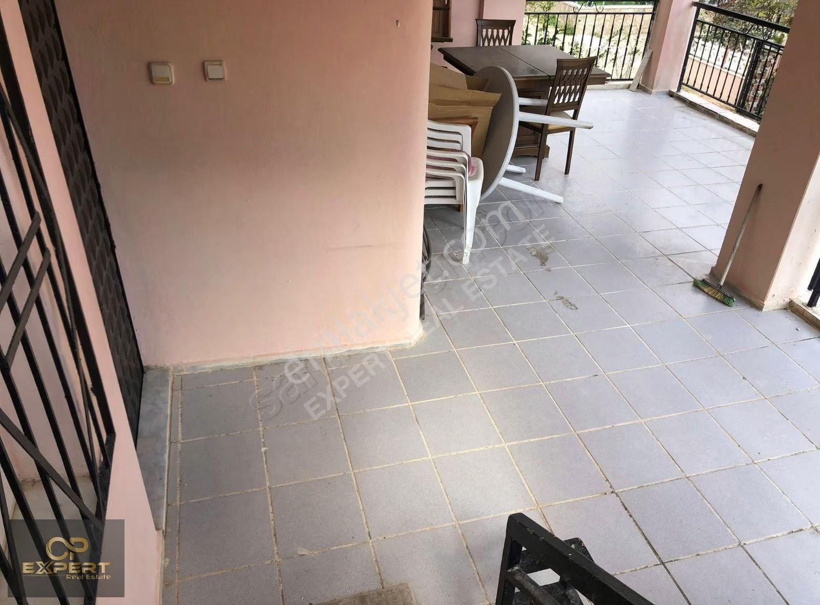 Ahmetbeylide Plaja 100m.mesafede 3 Katlı Tek Tapu Yazlık... - Görsel 11