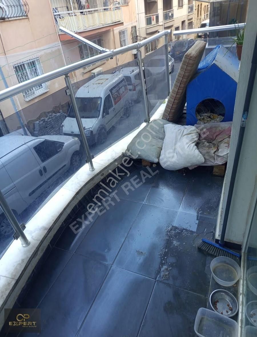 Kuşadası Merkezde 1+1 Sahıle 150 M Yurume Mesafesınde - Görsel 4