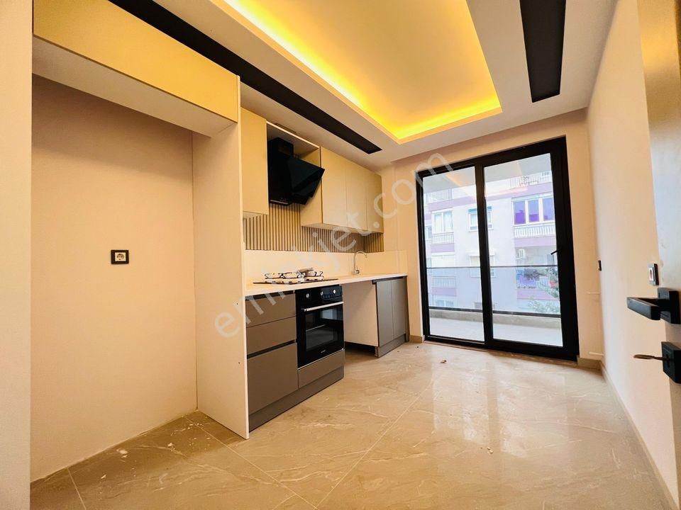 Beylikdüzü 5m Migros Avm Arkası 2+1 Fırsat Dairemiz...