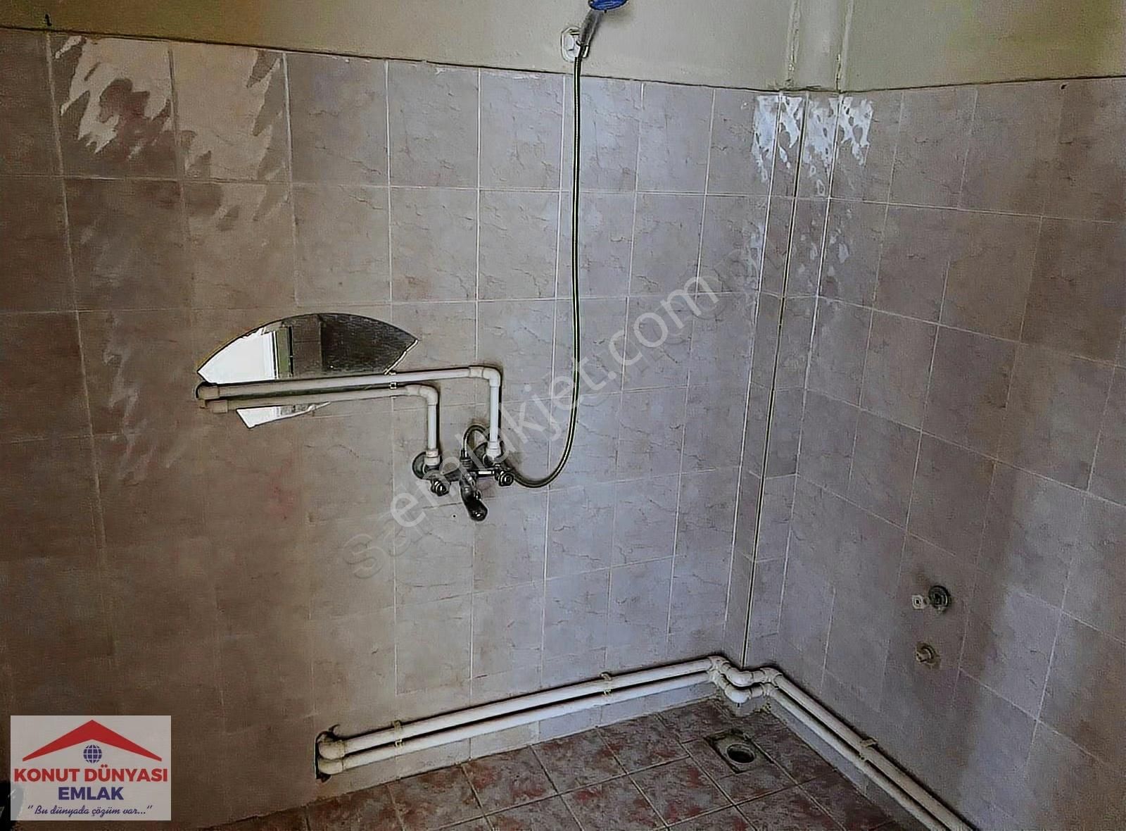 Bosnada Üniversite Yakın Her Kat Tek Daire 3 Katlıda 3 Kat Dair - Görsel 11