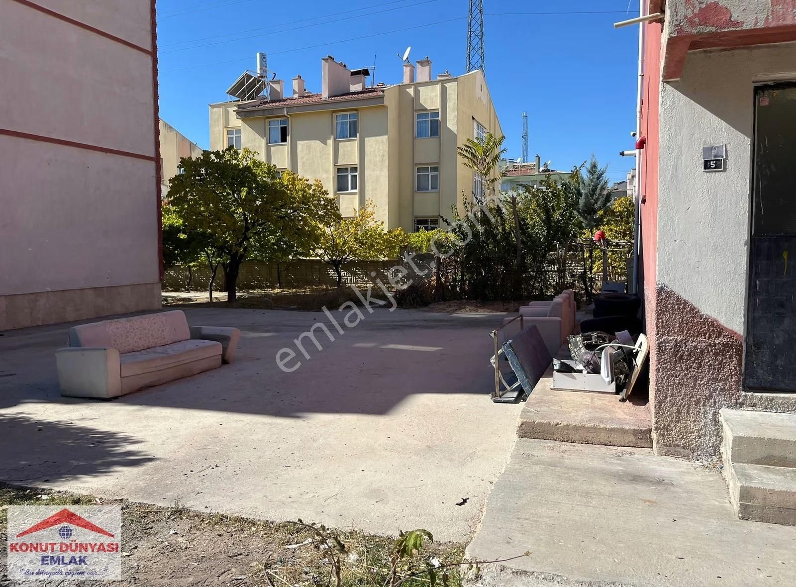 Bosnada Üniversite Yakın Her Kat Tek Daire 3 Katlıda 3 Kat Dair - Görsel 23