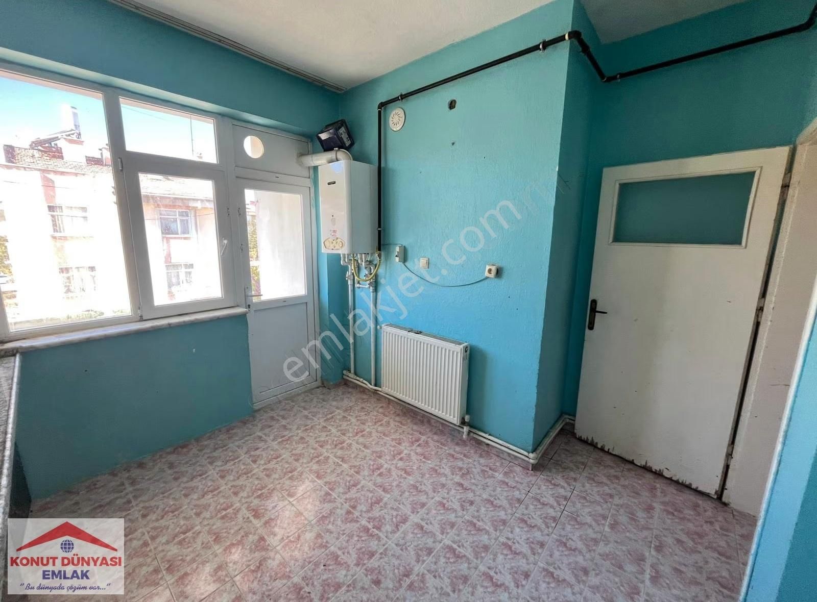 Bosnada Üniversite Yakın Her Kat Tek Daire 3 Katlıda 3 Kat Dair - Görsel 20