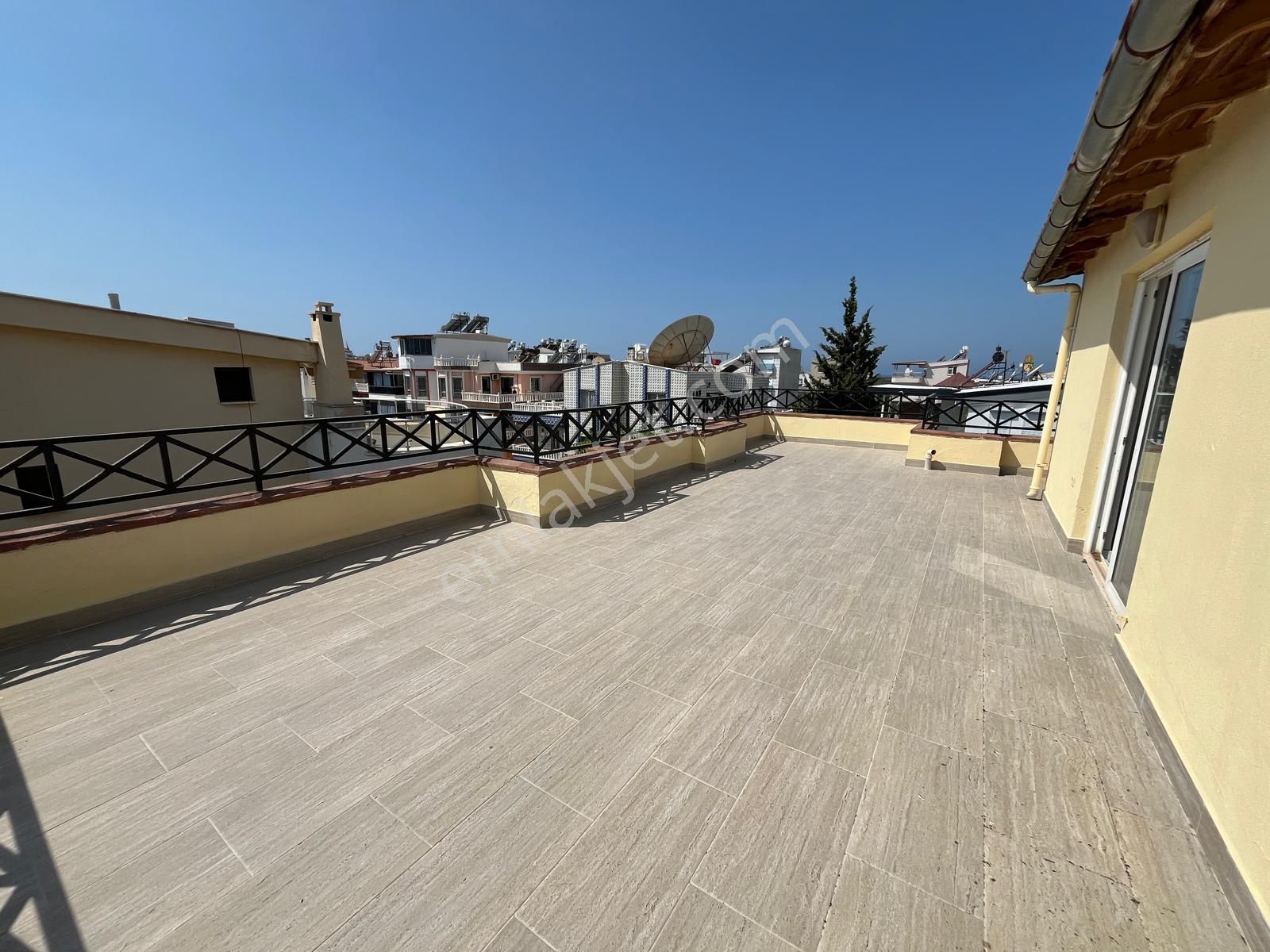 🏡 Çamlık Mahallesi’nde Denize Yakın | Havuzlu Sitede 4+1 Geniş Teraslı Dubleks 🌊-95