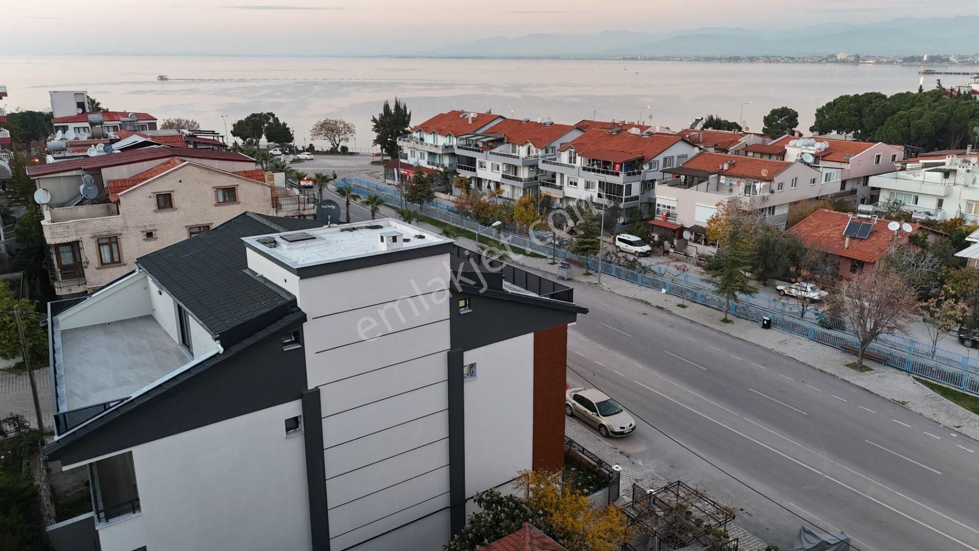 İzmir Dikili Gazipaşa Mahallesinde Satılık 2+1 Dubleks Daire