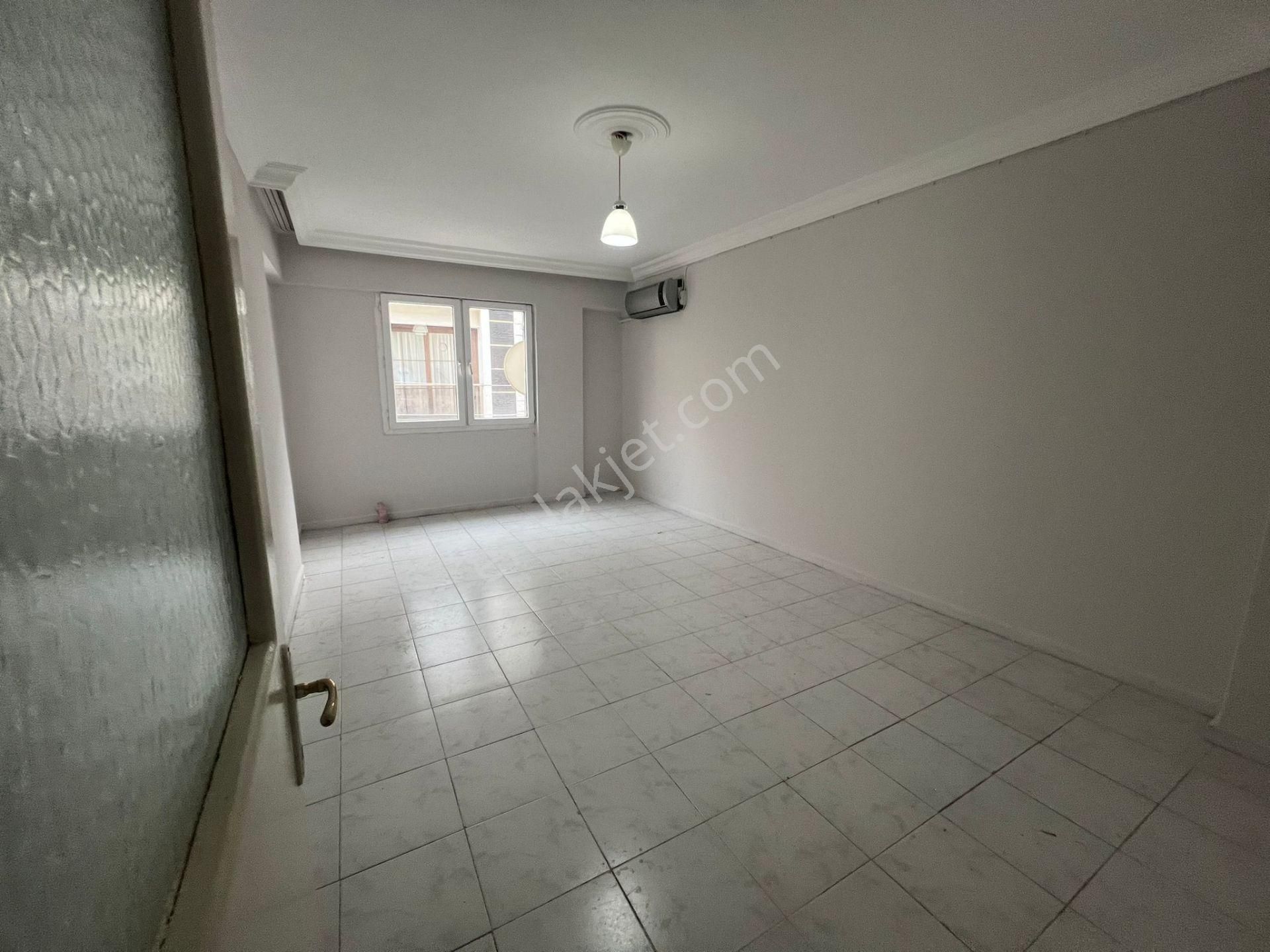 Acill Buca Hürriyet Mah.de 2+1 120m2 Ayrı Mutfak Arakat Satılık Daire - Görsel 4