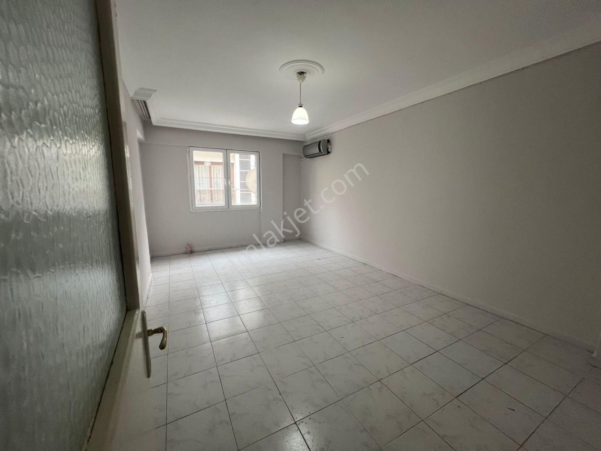 Acill Buca Hürriyet Mah.de 2+1 120m2 Ayrı Mutfak Arakat Satılık Daire - Görsel 2