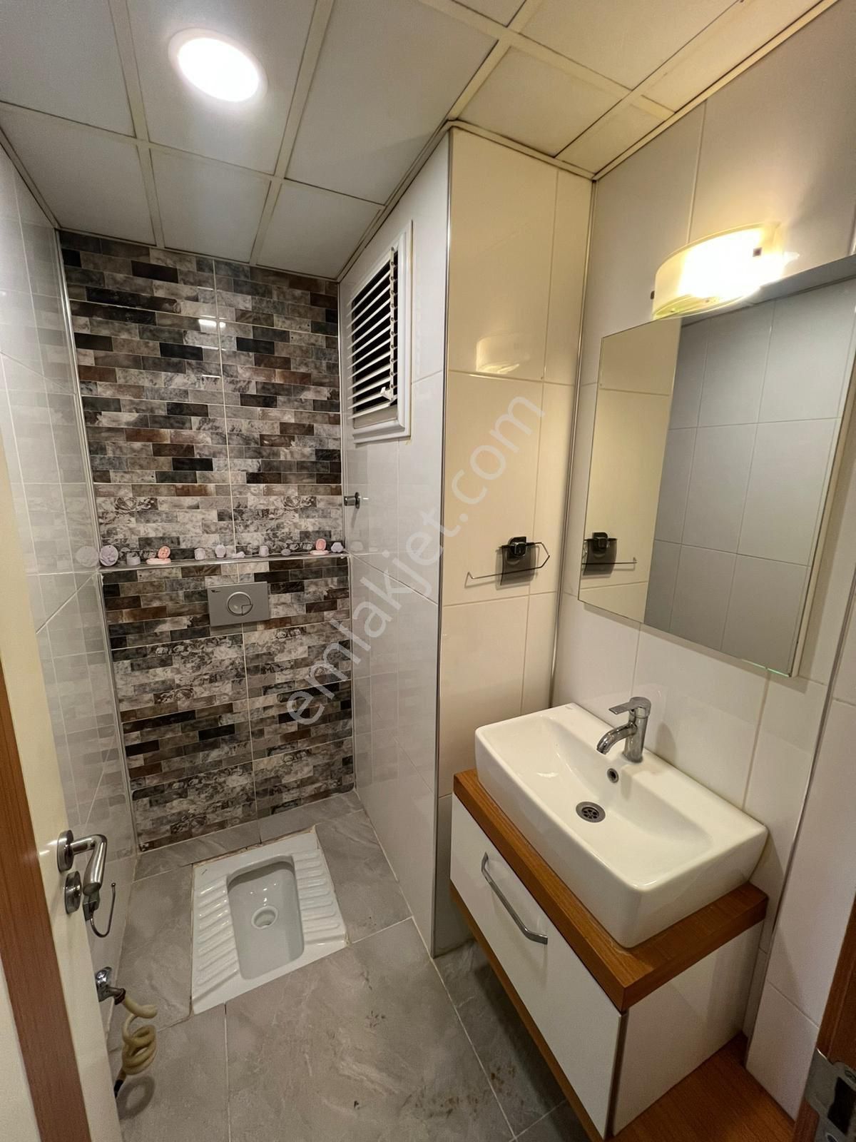 Gürselpaşa Mahallesi 3+1 Kapalı M. Kombili Doğalgazlı Cazip Kiralık Daire - Görsel 18