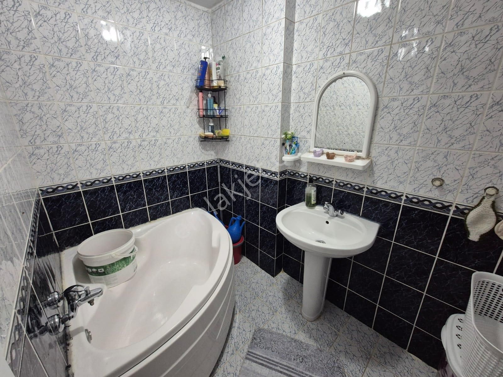 Metrobüse Yürüme Mesafesinde Geniş Satılık 2+1 Arakat Daire - Görsel 26