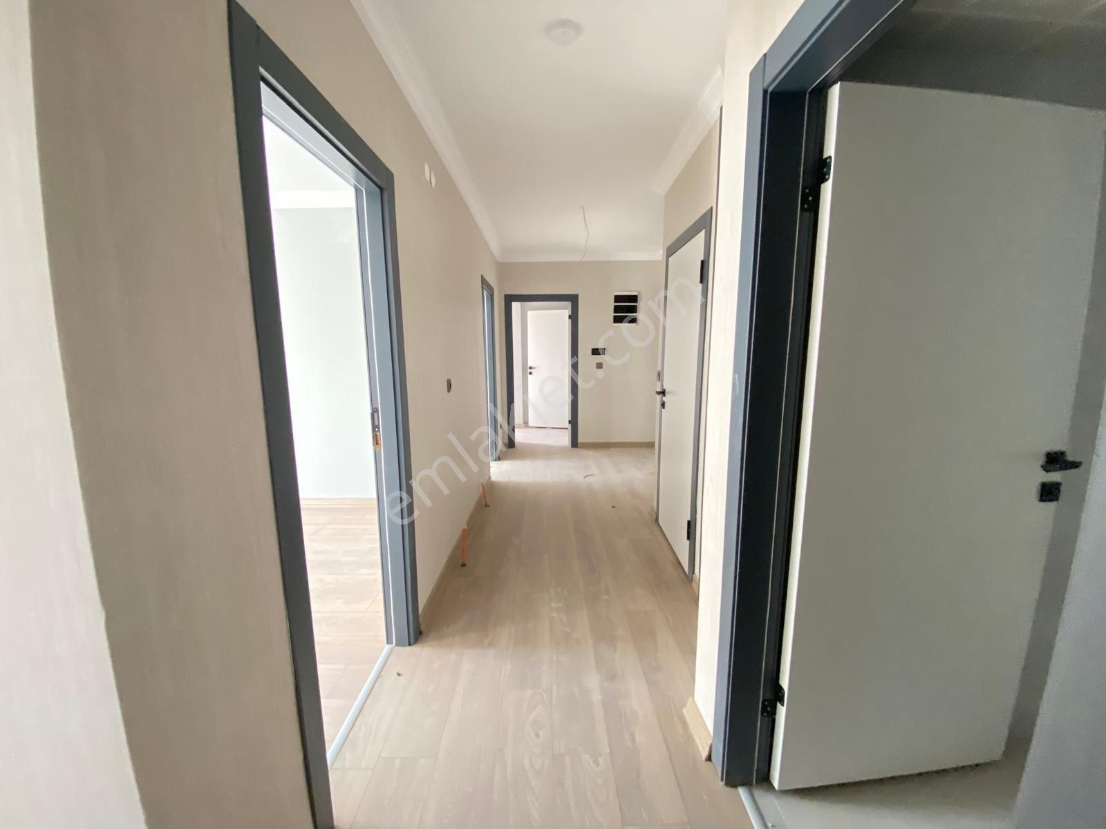 Ferudunçelik 8.cd Havuz Yakını 4.kat 3+1 Ön Cephe Ç.banyo Vestiyer Duşakabin D.kagıtlı - Görsel 24