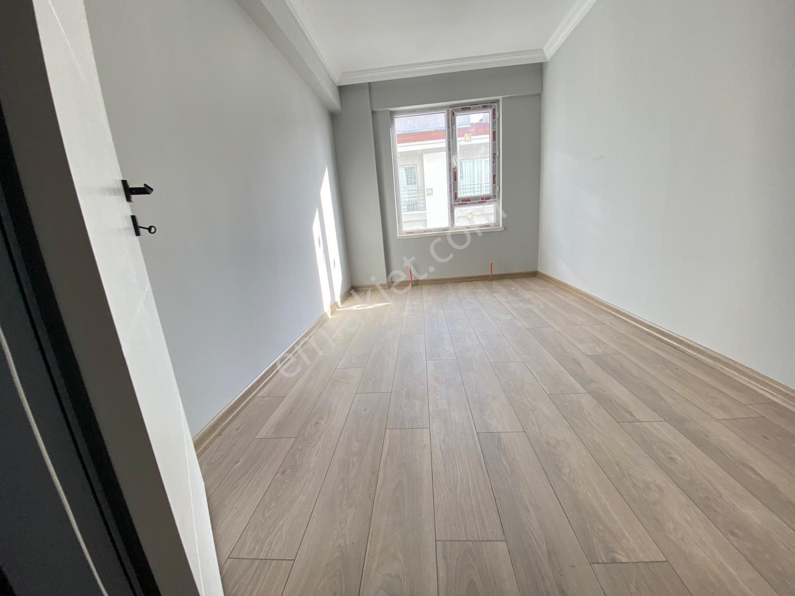 Ferudunçelik 8.cd Havuz Yakını 4.kat 3+1 Ön Cephe Ç.banyo Vestiyer Duşakabin D.kagıtlı - Görsel 12