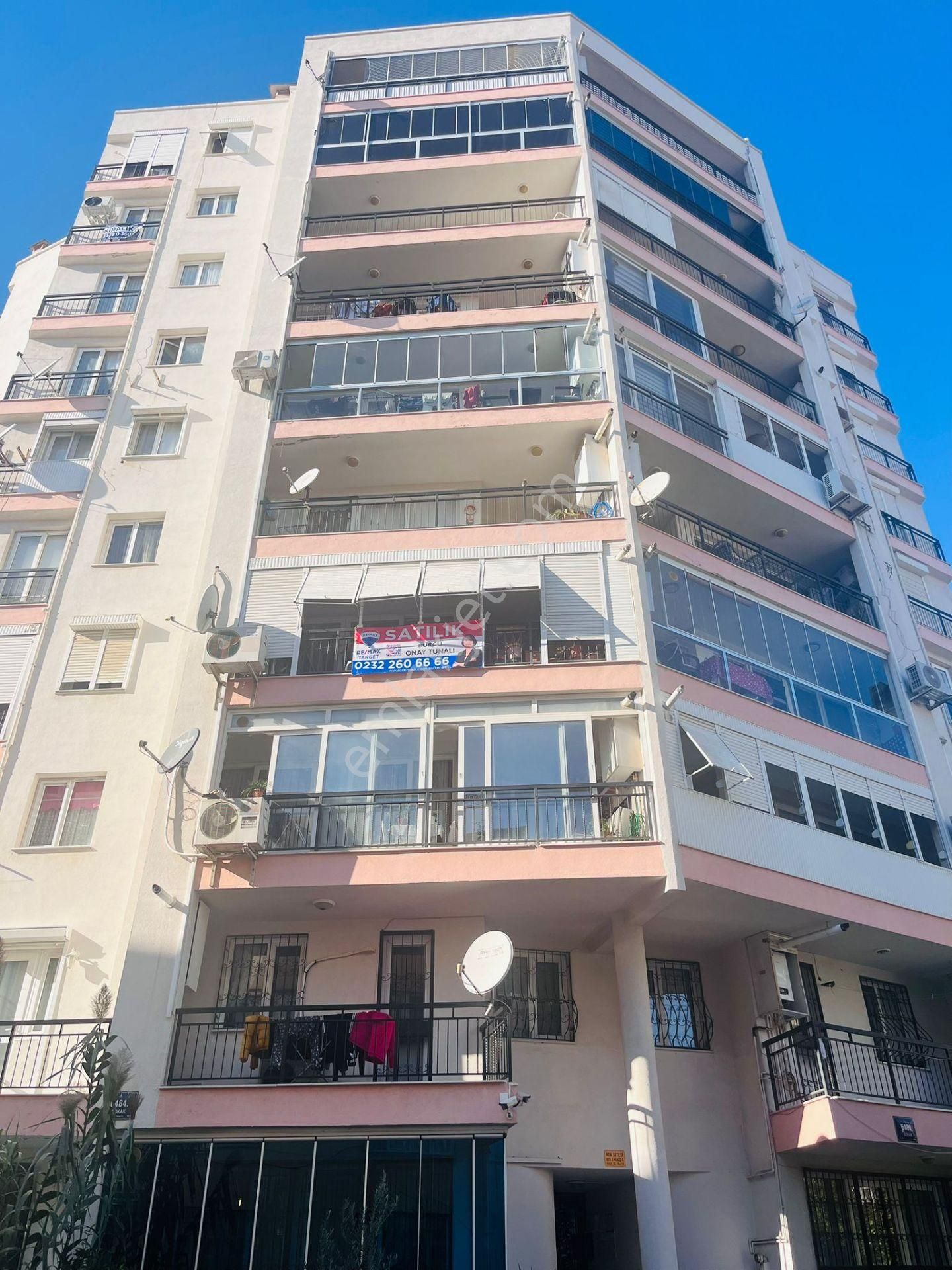 Fırsat!!! 'yalı Mahallesi Ata Sitesinde Kapalı Mutfak 3+1 Satılık Daire - Görsel 2