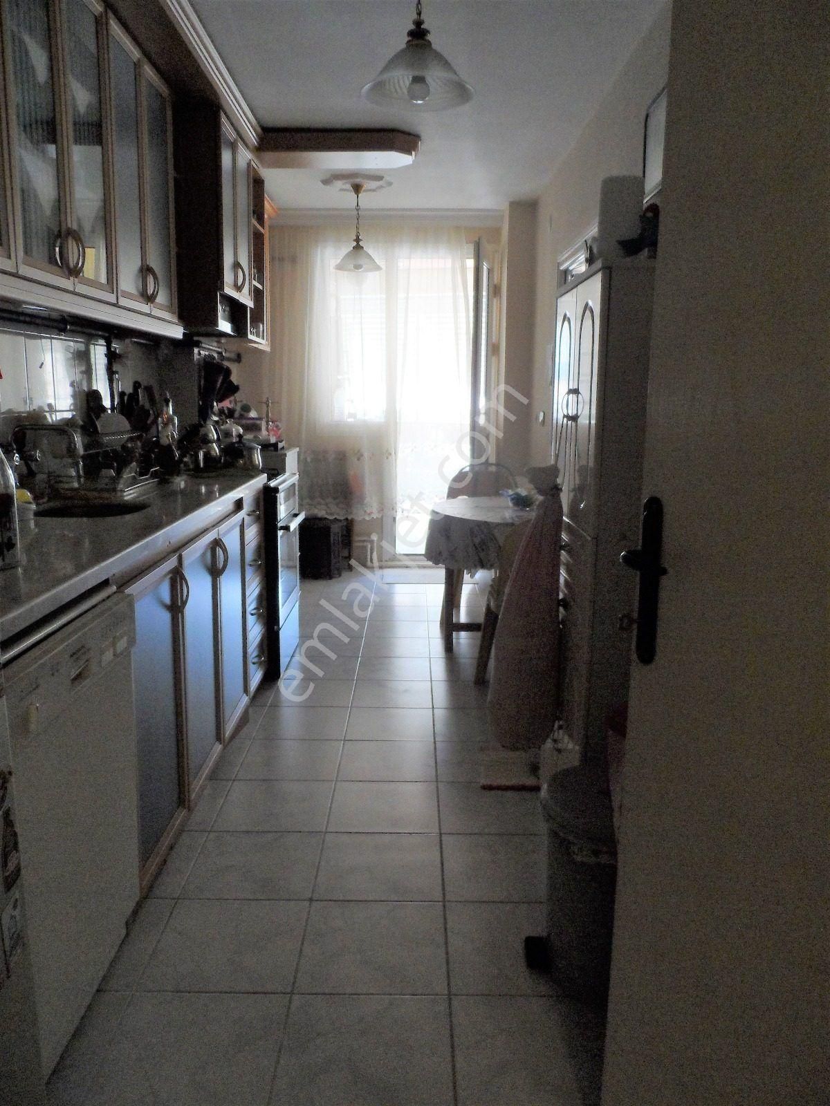 Fırsat!!! 'yalı Mahallesi Ata Sitesinde Kapalı Mutfak 3+1 Satılık Daire - Görsel 11