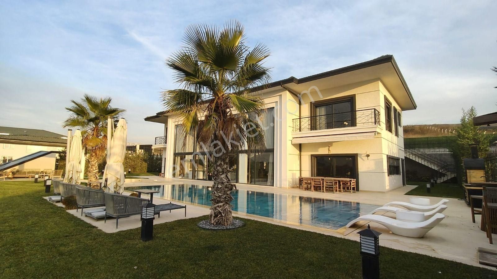 İstanbul Büyükçekmecede Satılık Havuzlu Sıfır Villa - Görsel 25