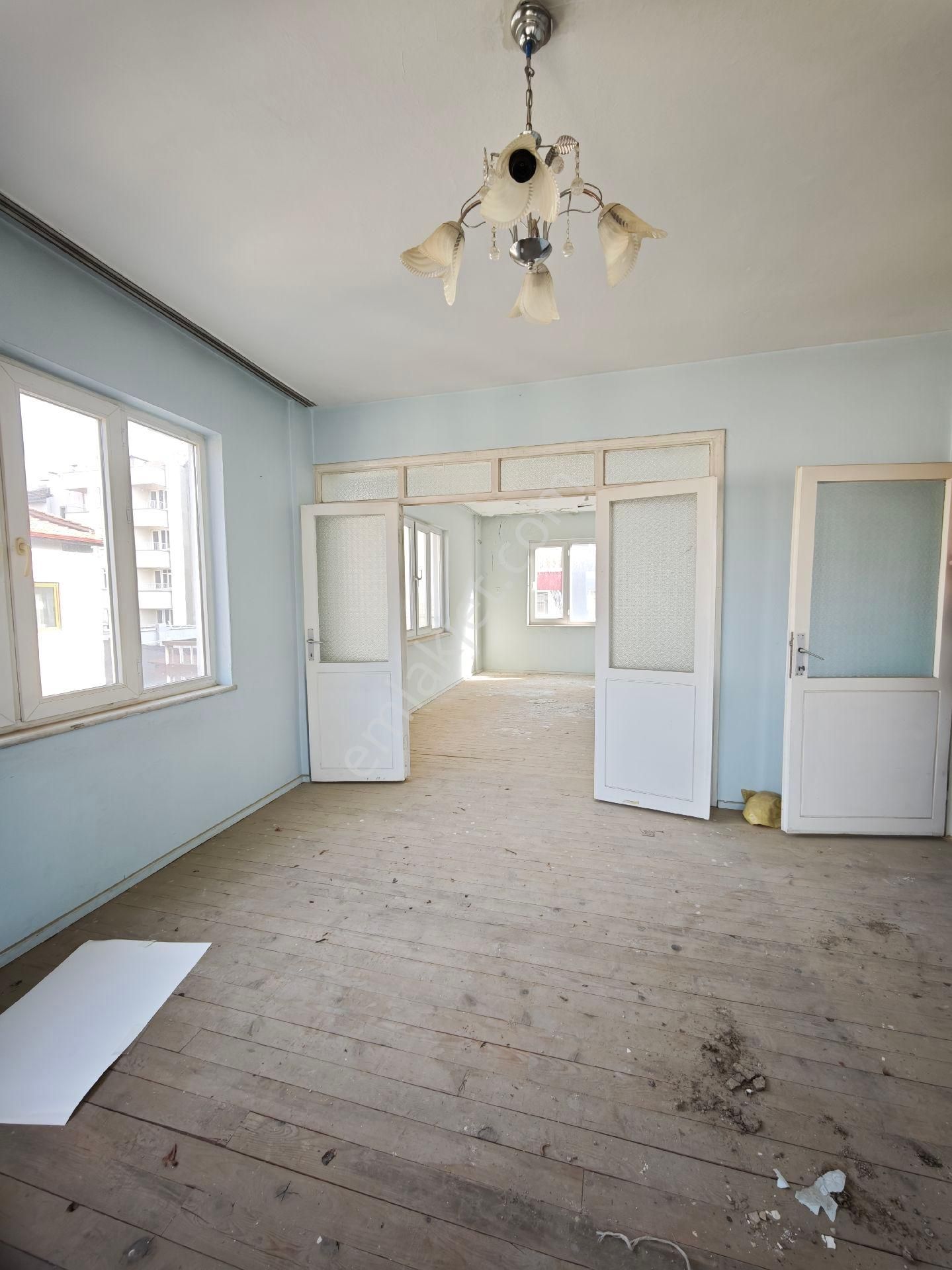 Akkonak'ta Geniş 3+1 Uygun Fiyatlı Daire: Tadilata İhtiyacı