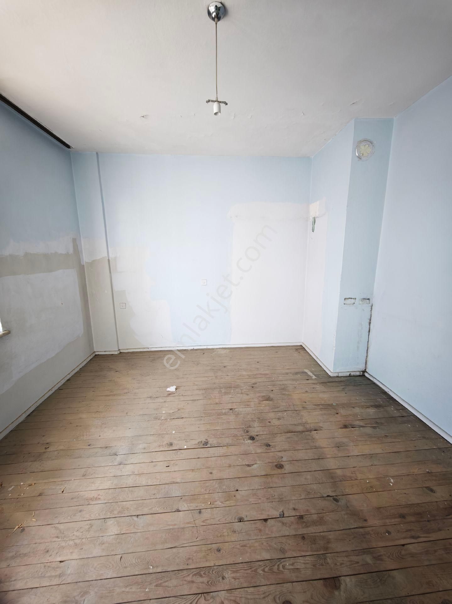 Akkonak'ta Geniş 3+1 Uygun Fiyatlı Daire: Tadilata İhtiyacı - Görsel 4