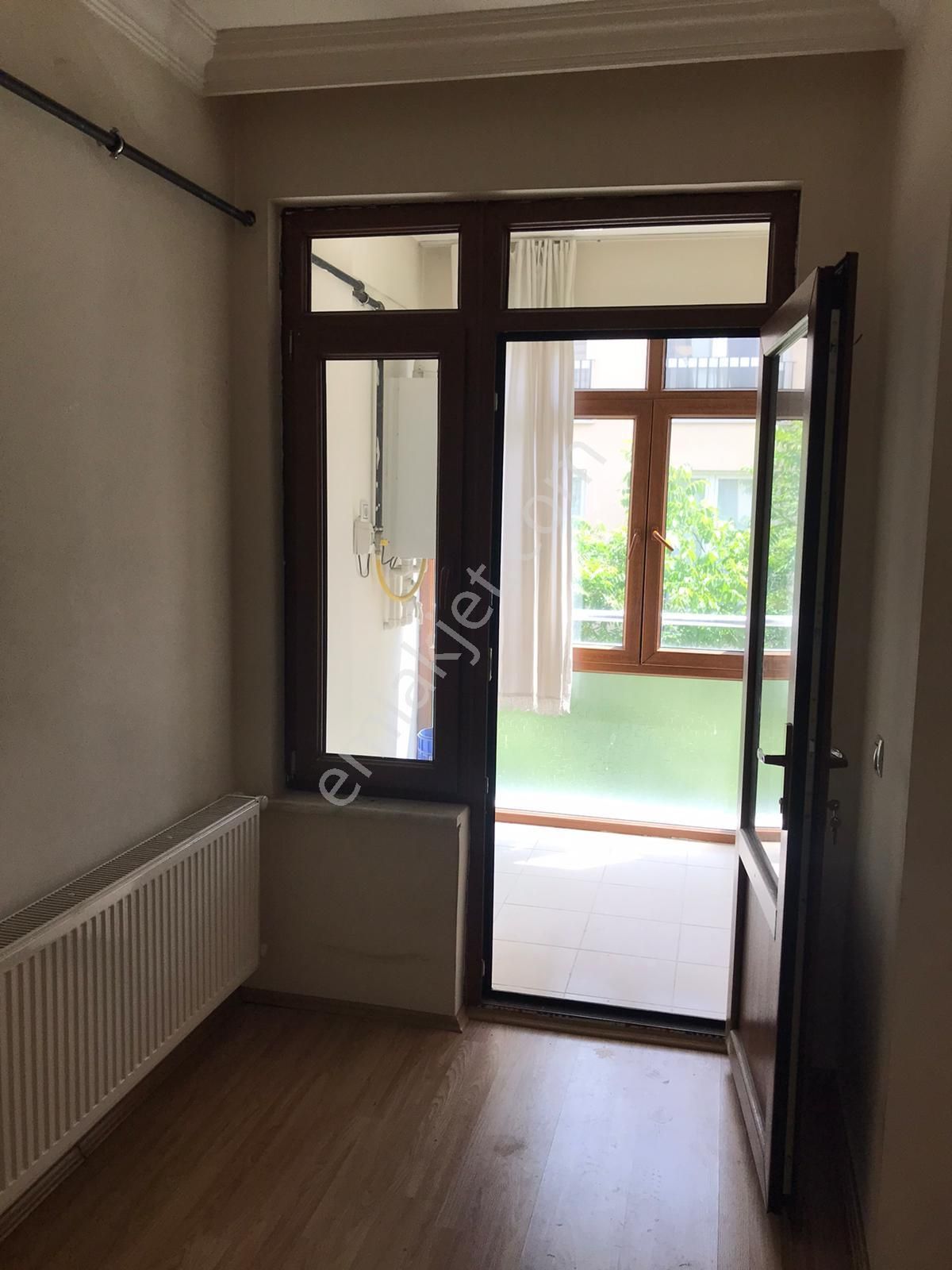 Nil Emlak Gyd Den Yenibağlarda Arakat Balkonlu 50m2 1+1 - Görsel 4