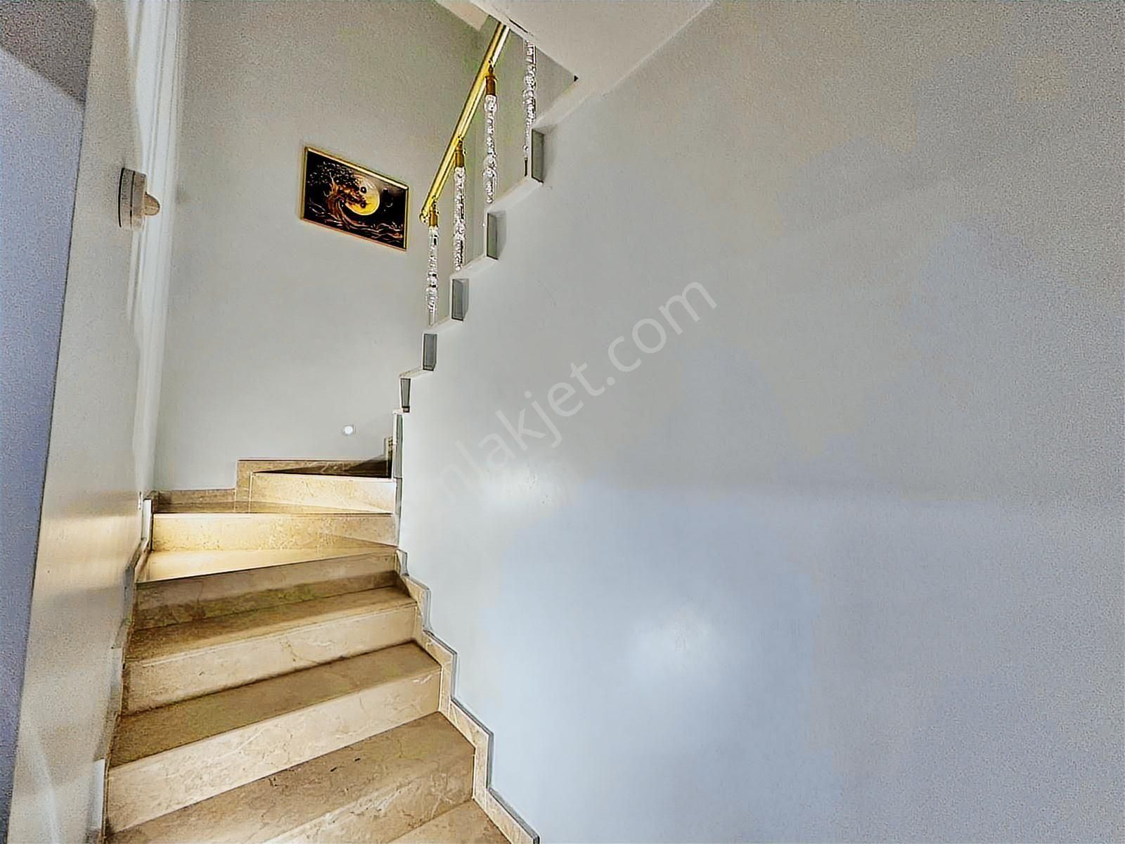 Etimesgut İstasyon Mah. Full Yapılı Geniş 4+1 Asansörlü Teras - Görsel 15