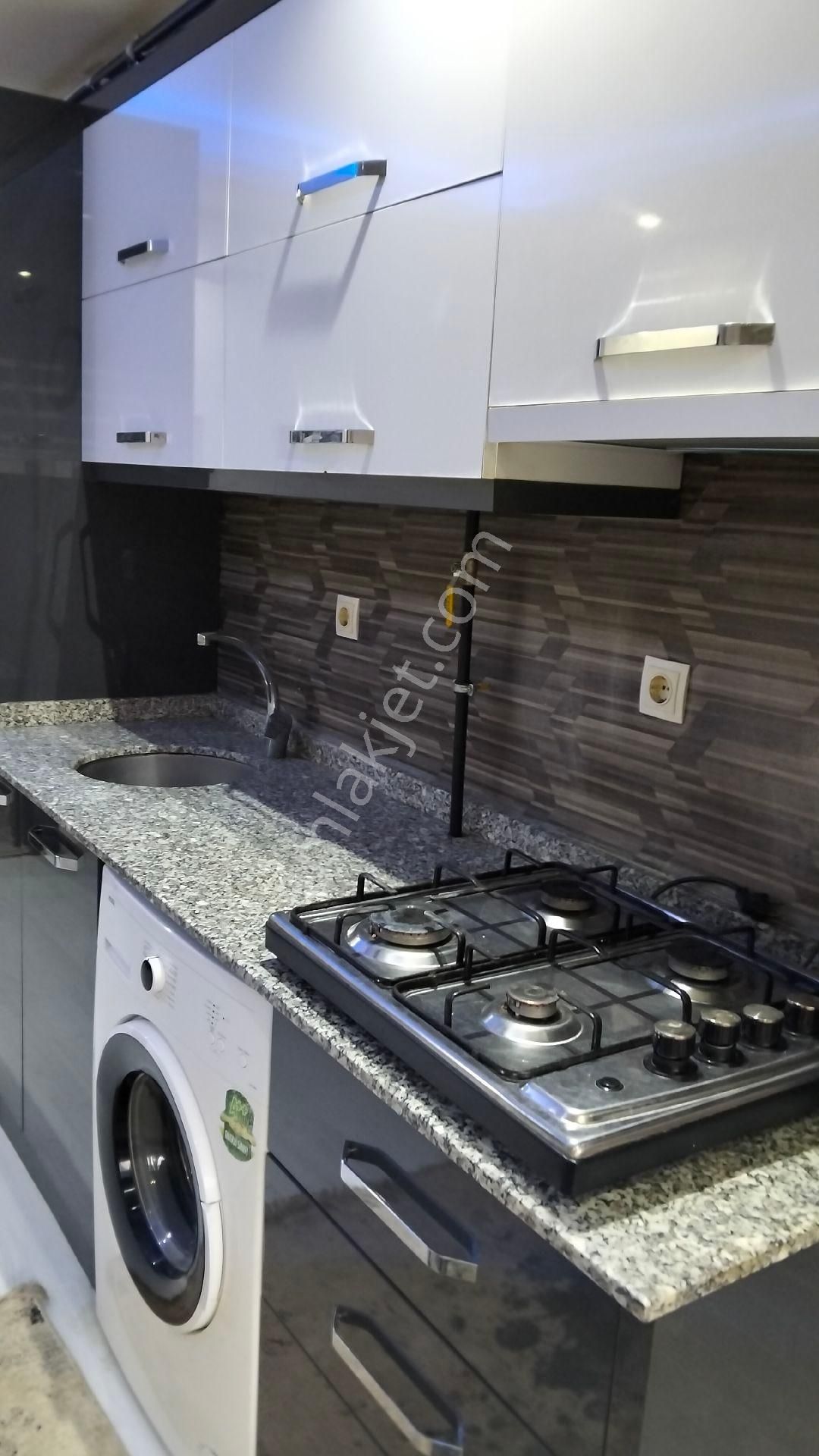 Satılık 2+1 Apart Kayalık Mevkisinde - Görsel 5