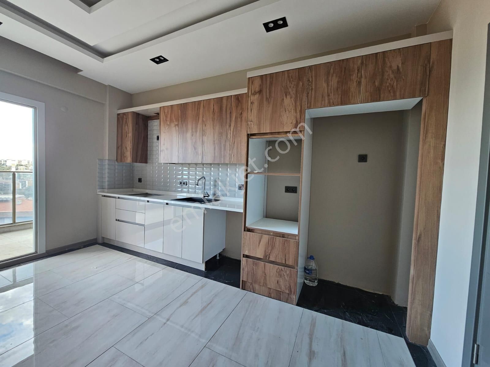 Kuşadası Değermendere Mh.de Havuzlu Site İçersinde Deniz Manzaralı 3+1 Daire - Görsel 4