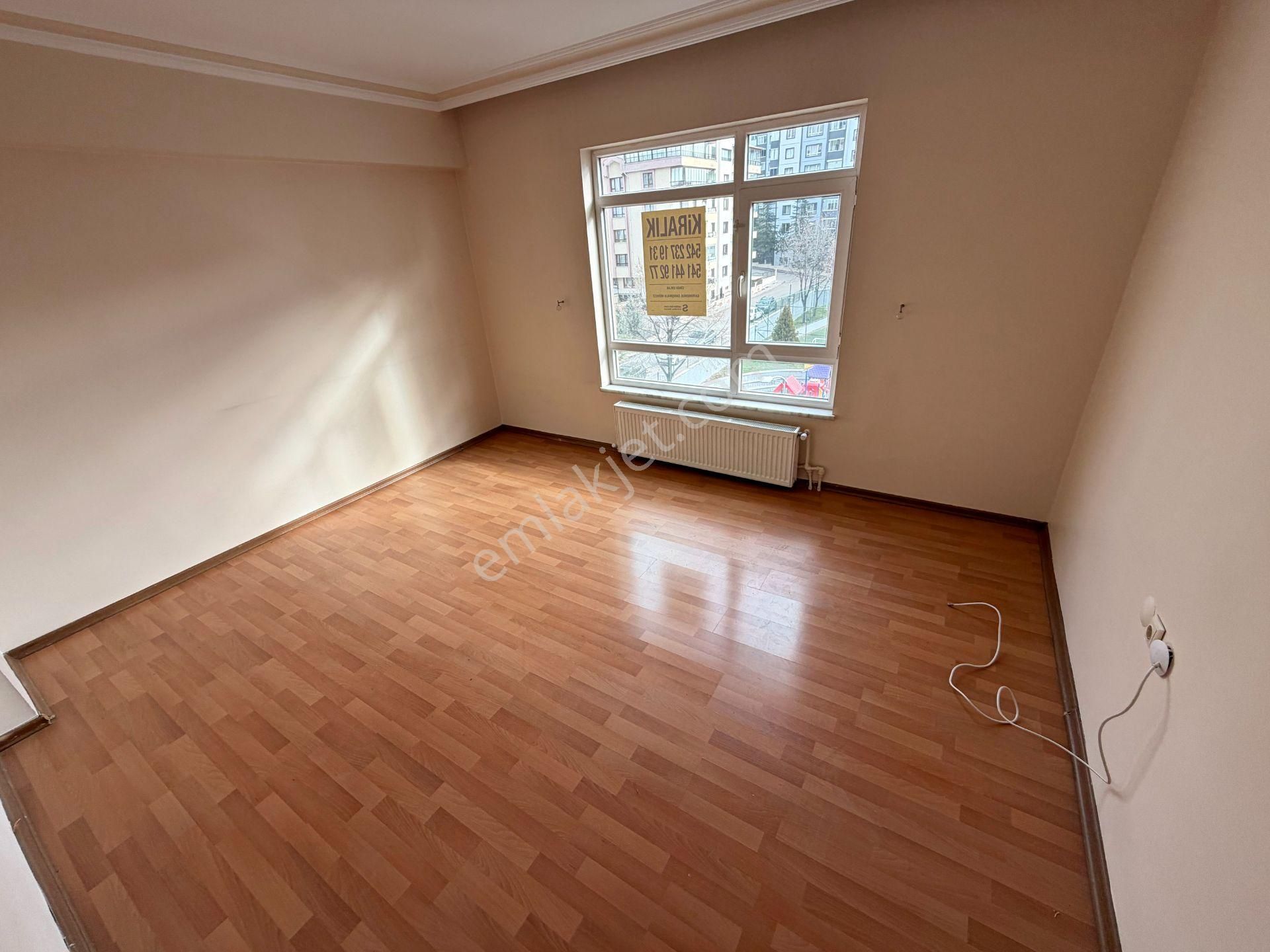 Cihandan Park Manzaralı Geniş Ebeveyn Banyolu 3+1 Kiralık Daire - Görsel 14