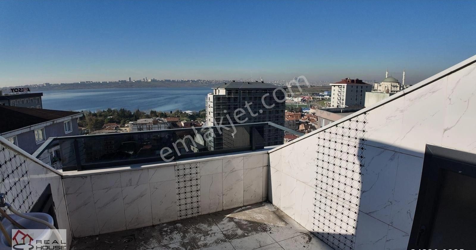 Kanarya Moon Tower Sitesinde Kiralık 4+1 Göl Manzaralı Dubleks - Görsel 23