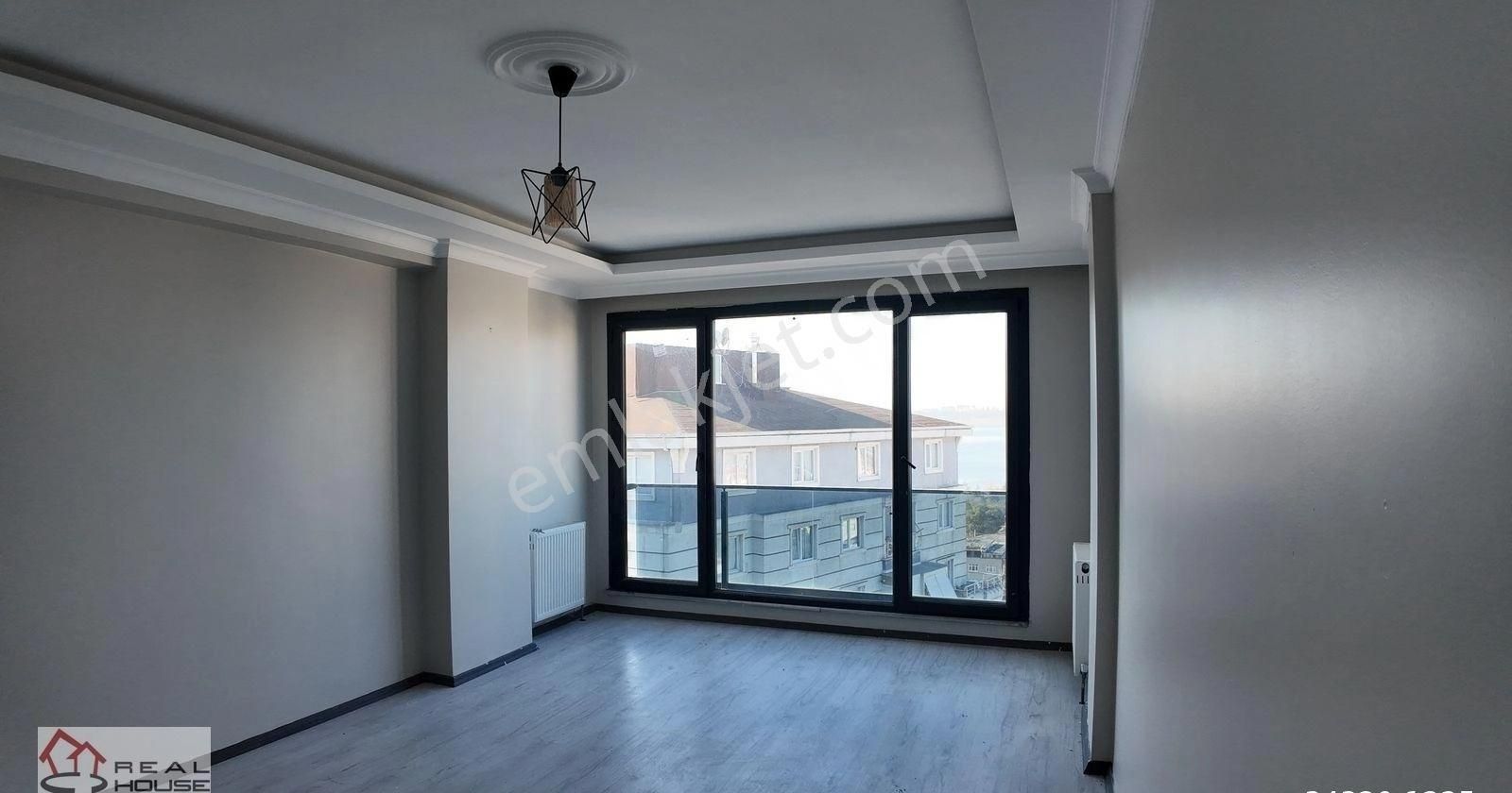 Kanarya Moon Tower Sitesinde Kiralık 4+1 Göl Manzaralı Dubleks - Görsel 2