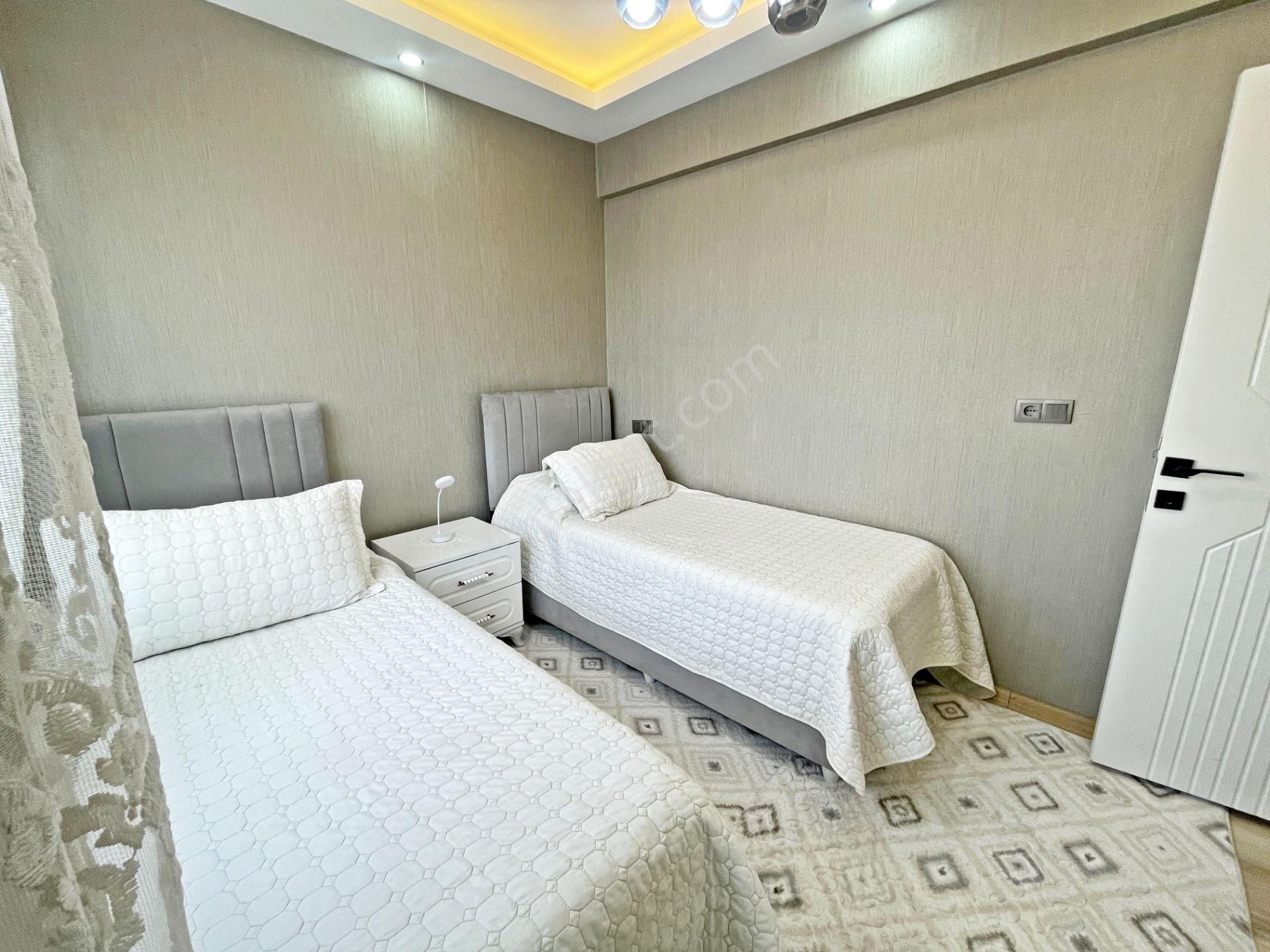 Karacaahmet'te Taşınmaya Hazır Masrafsız Yemek Odalı 3.5+1 Daire - Görsel 15