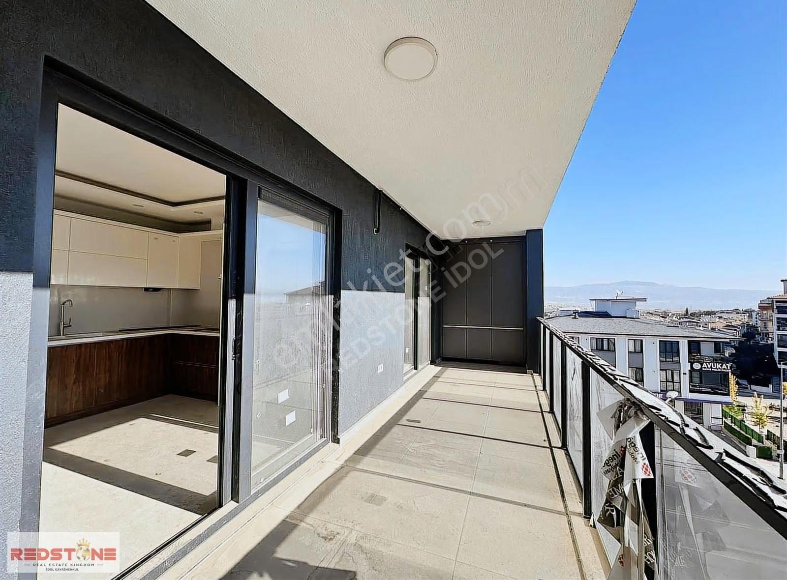 Redstone Idol Gayrimenkul'den Deda Vega Sitesi Satılık 3+1 Daire - Görsel 3